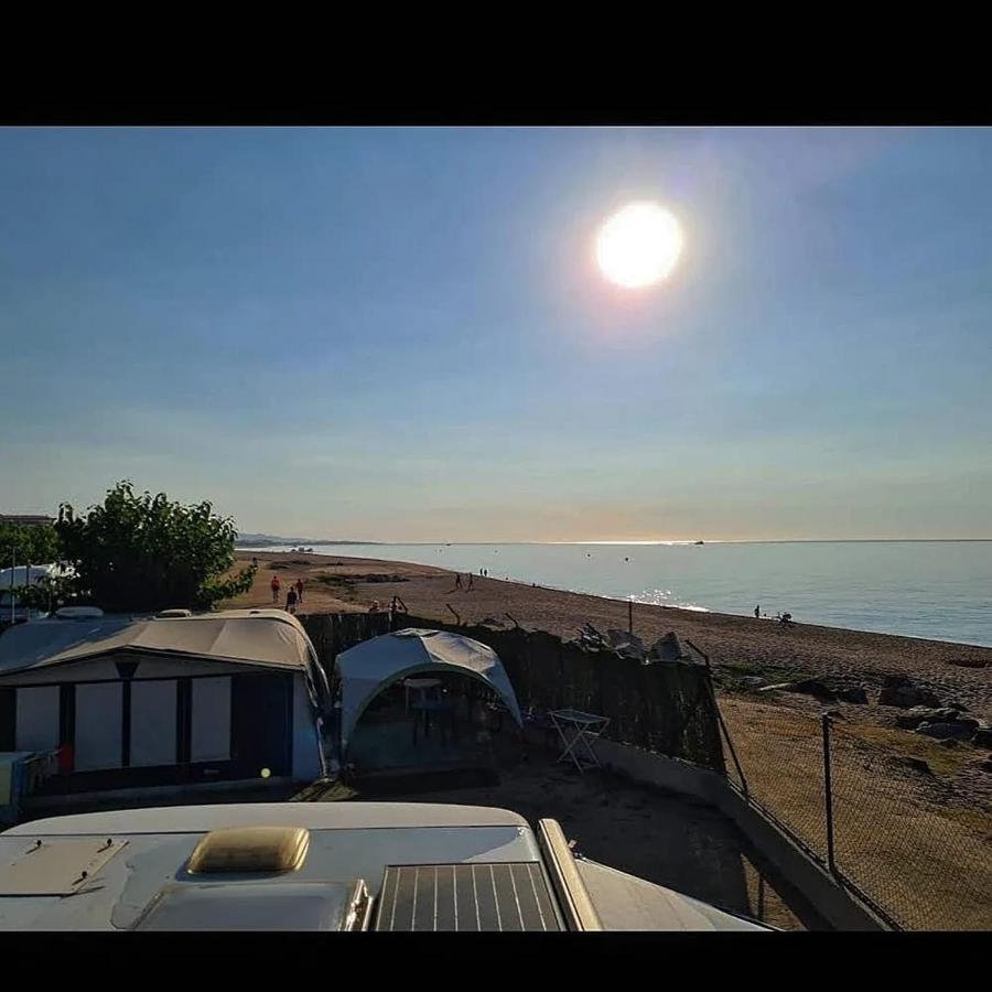 Camping El Pinar Platja Santa Susanna Exteriör bild