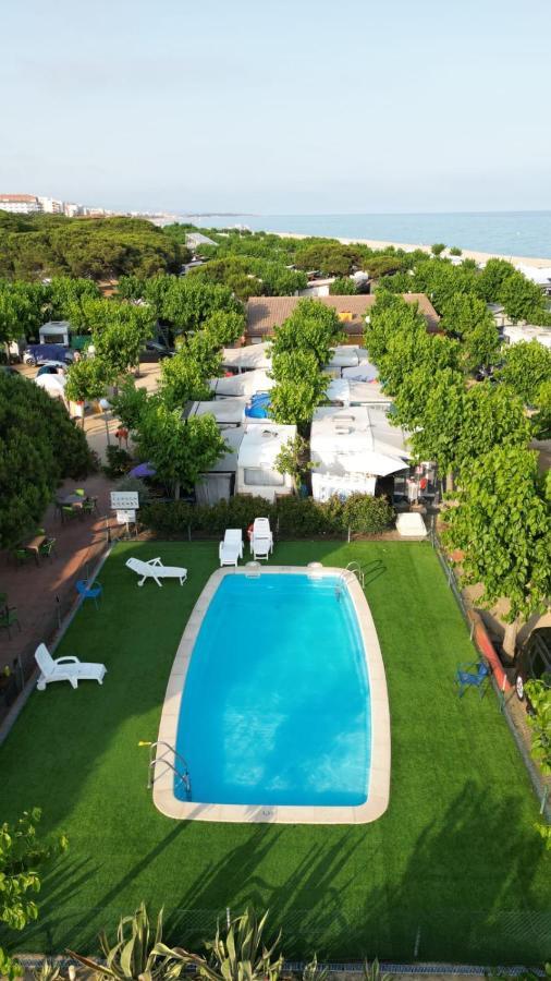 Camping El Pinar Platja Santa Susanna Exteriör bild