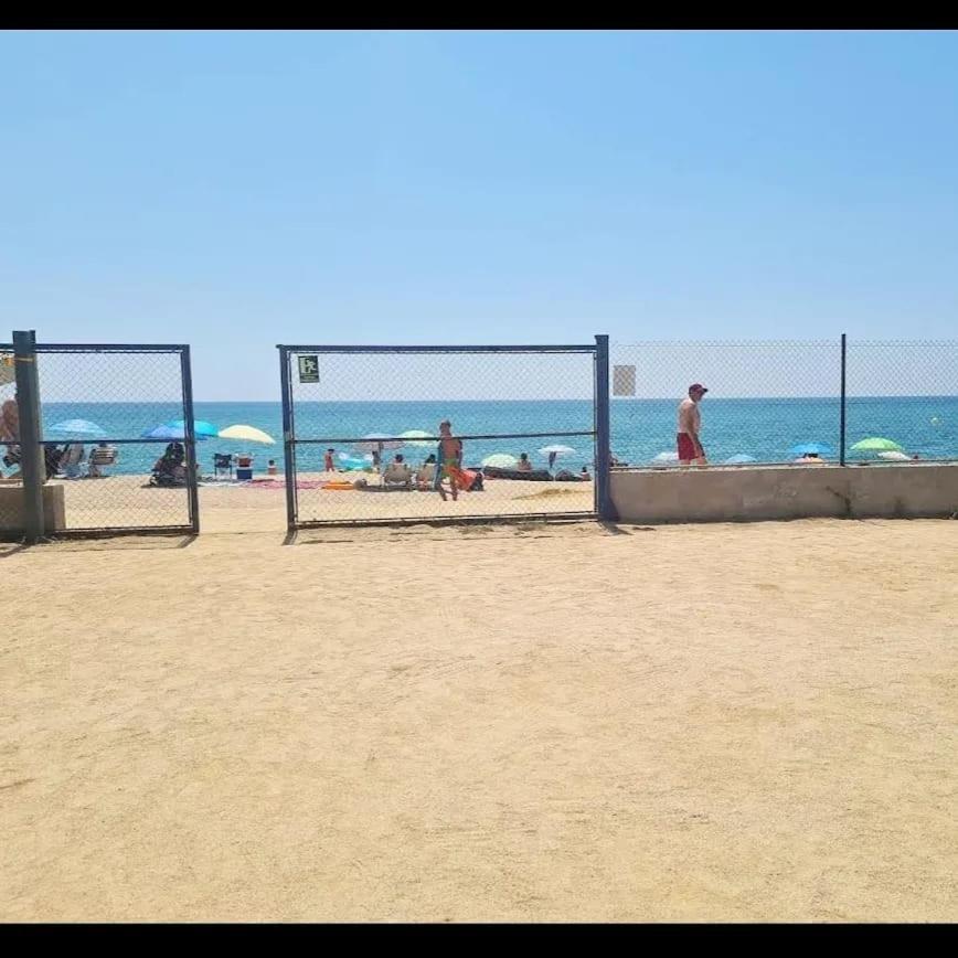Camping El Pinar Platja Santa Susanna Exteriör bild