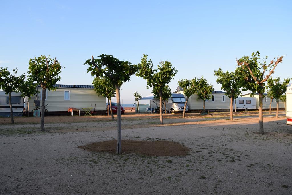 Camping El Pinar Platja Santa Susanna Exteriör bild